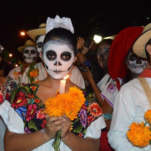 Día de Muertos parade