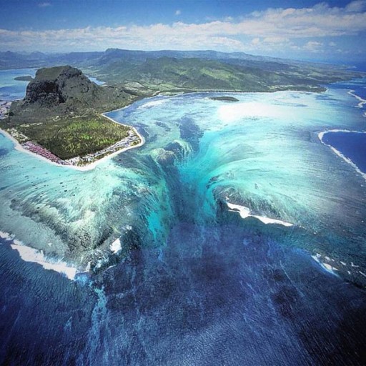 underwater waterfall mauritius