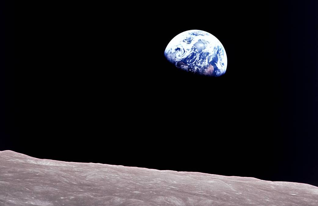 apollo 8 earthrise