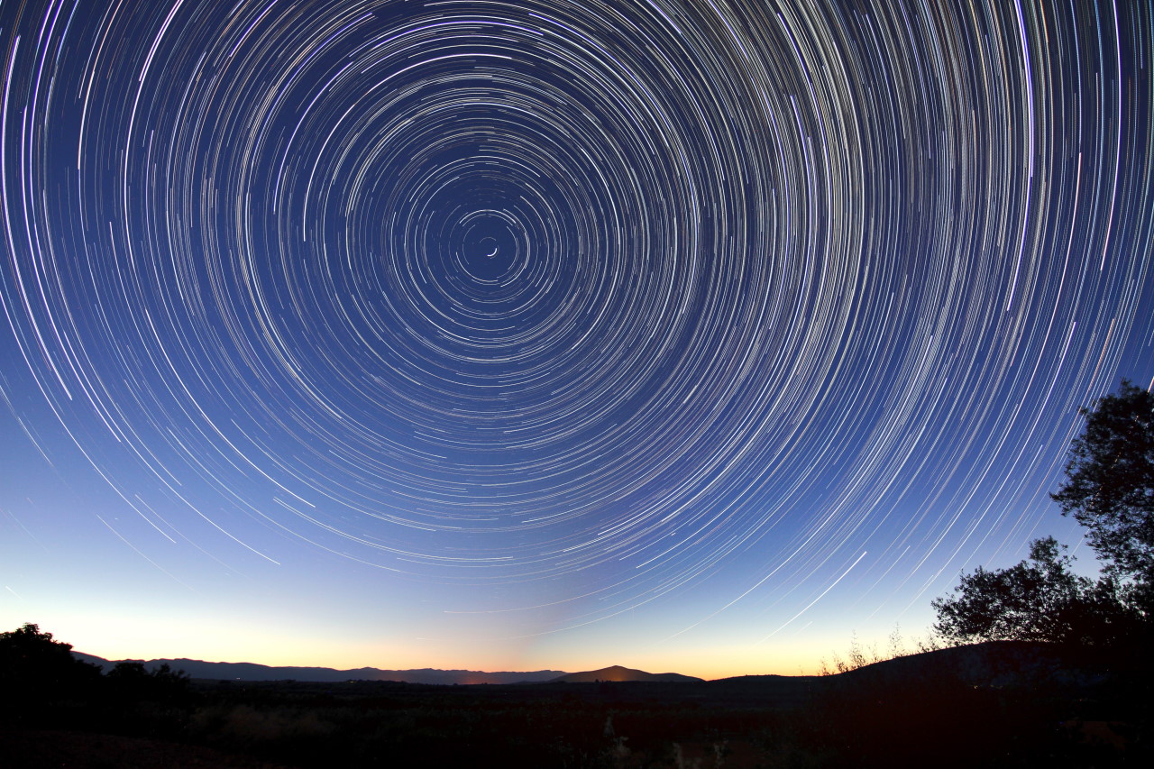 universe rotating