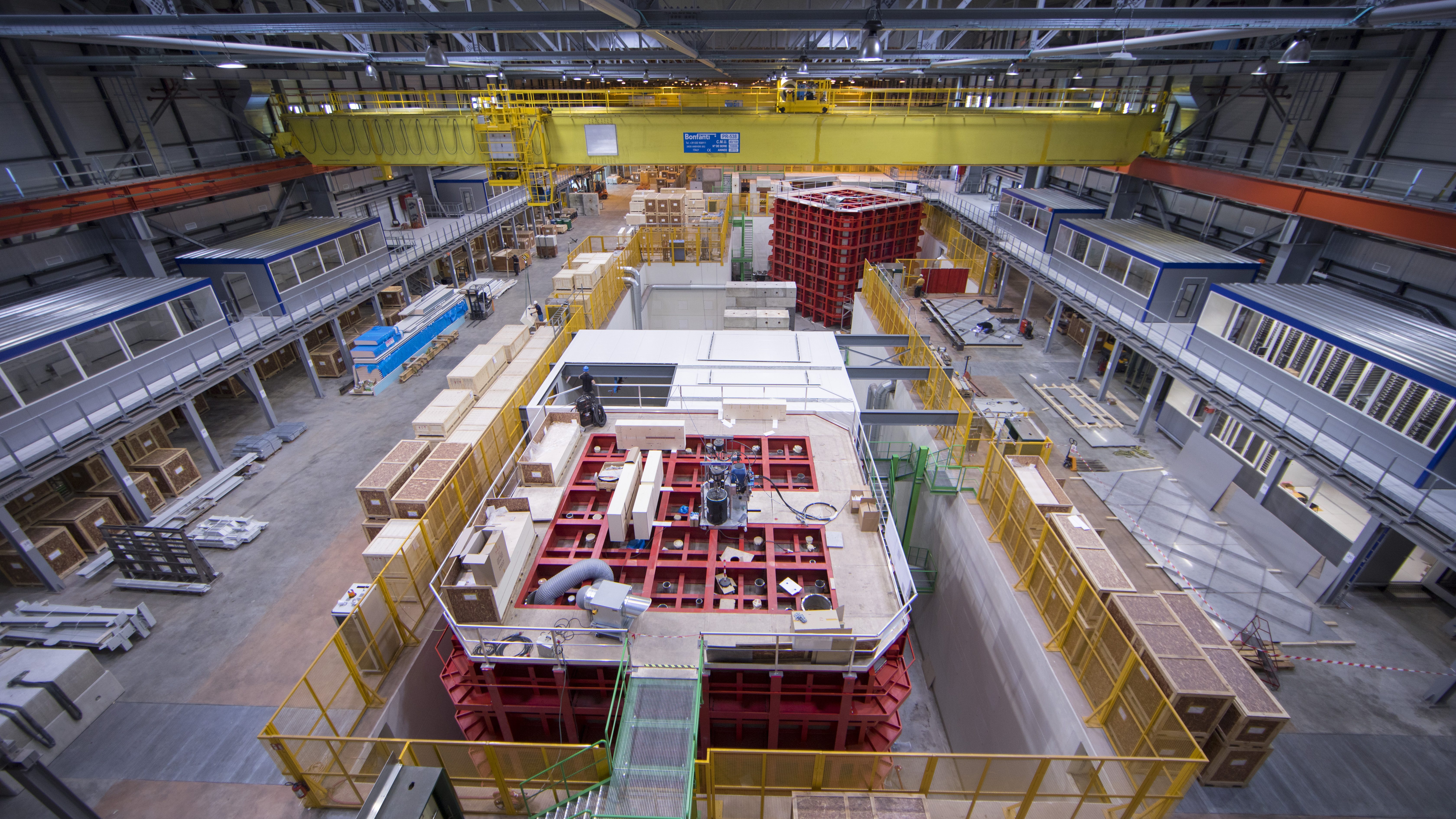 DUNE neutrino detectors