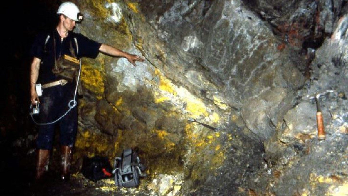 uranium oxide oklo nuclear reactor