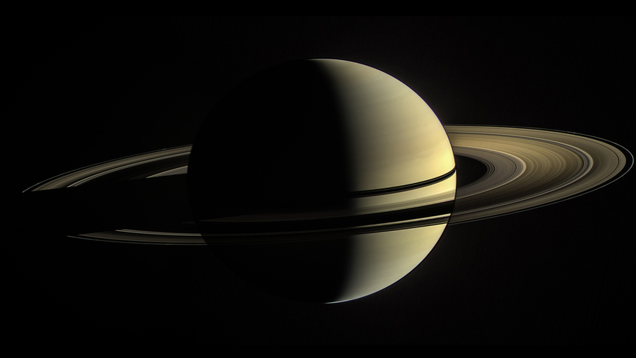 saturn rings