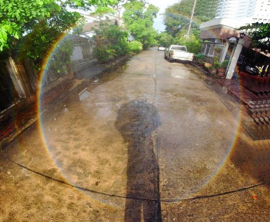 mist full circle rainbow