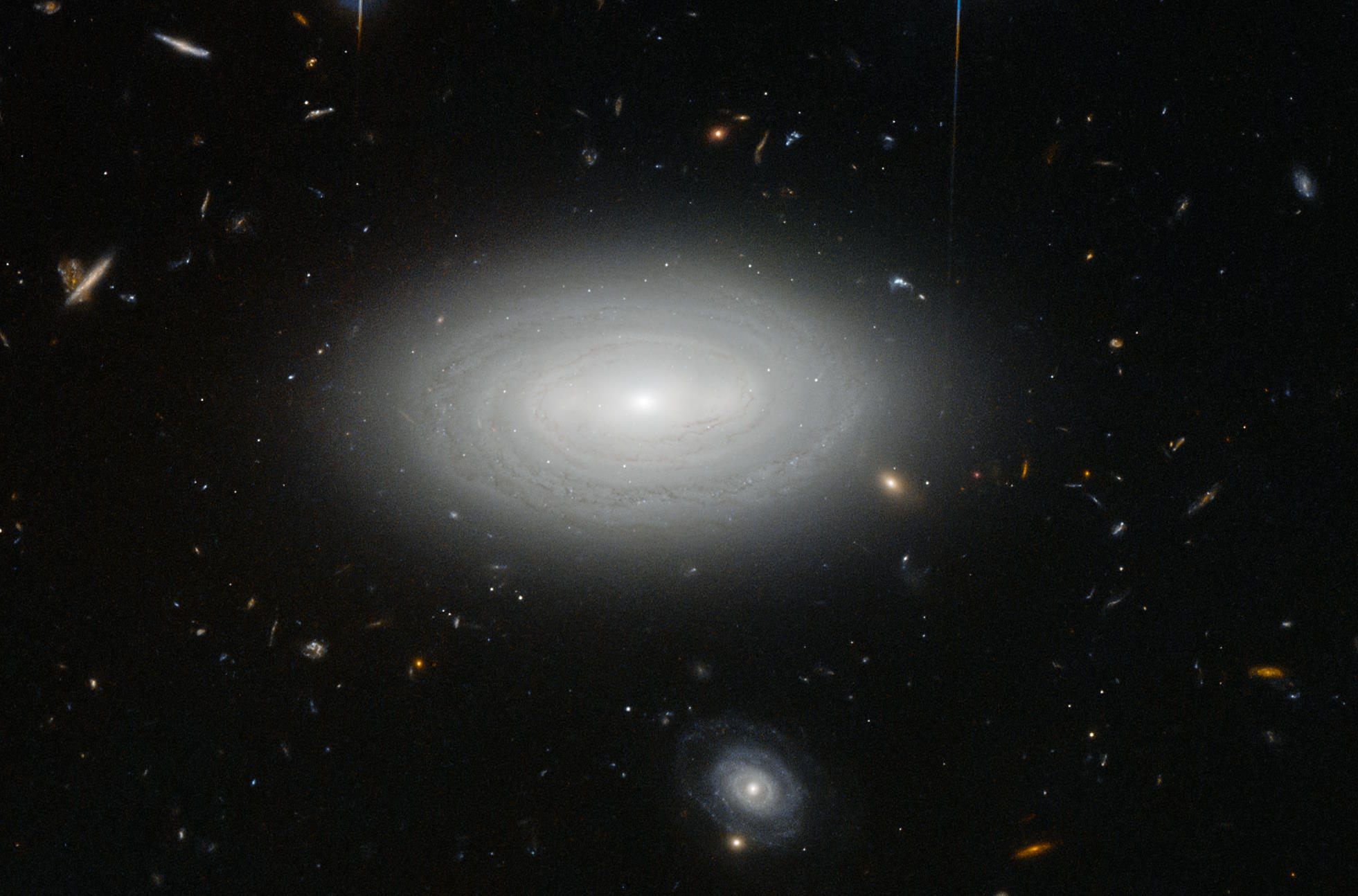 Loneliest galaxy MCG+01&ndash;02&ndash;015 Hubble