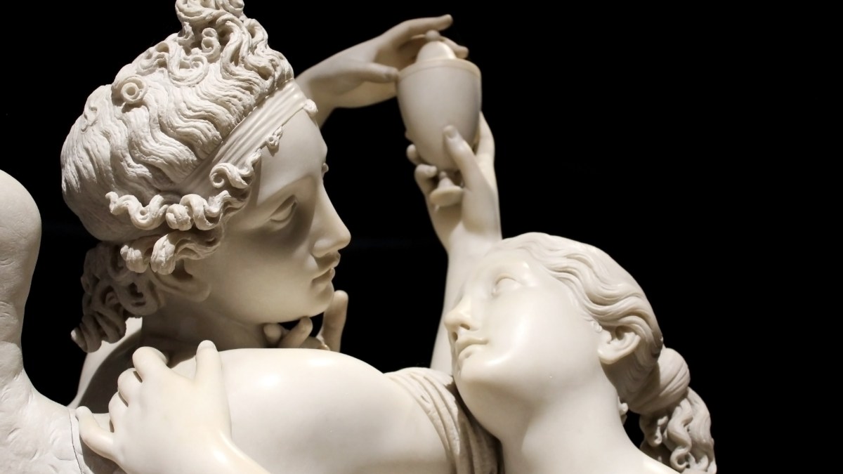 Cupid and Psyche statue