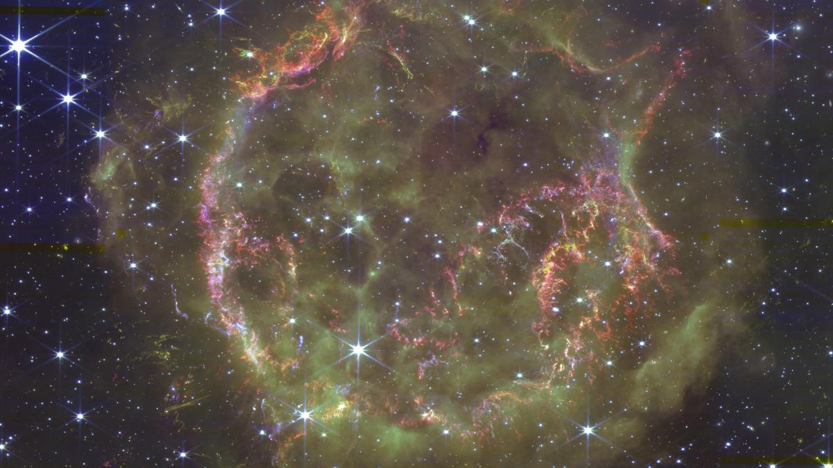 JWST supernova remnant Cas A NIRCam 16:9