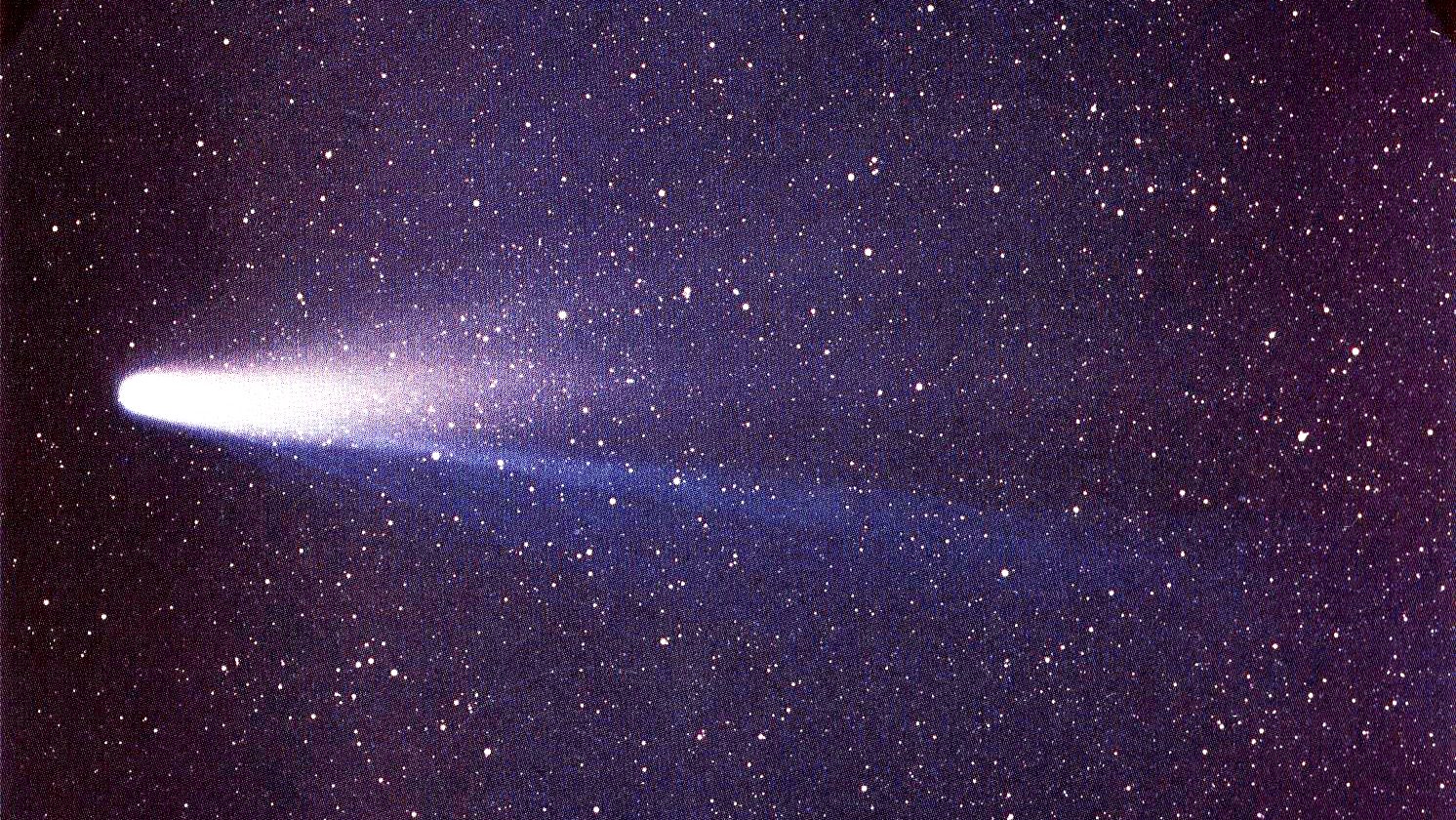 An image of Halley's comet in the sky.