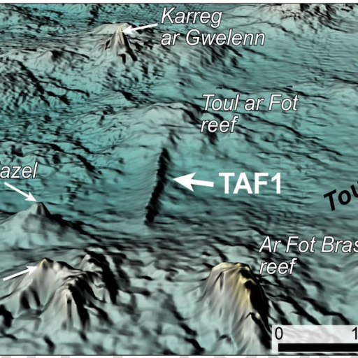 3D topographic map showing underwater reefs and features labeled with names such as Toul ar Fot, TAF1, Porz Biazel, and Ar Fot Bras; scale and north arrow included.