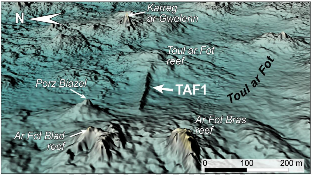 3D topographic map showing underwater reefs and features labeled with names such as Toul ar Fot, TAF1, Porz Biazel, and Ar Fot Bras; scale and north arrow included.